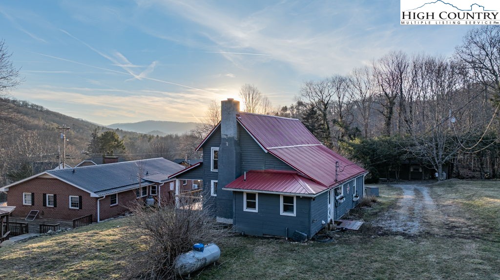 40 Painter Road Banner Elk, NC 28604 - Photo 44 of 45 a aerial view of a house