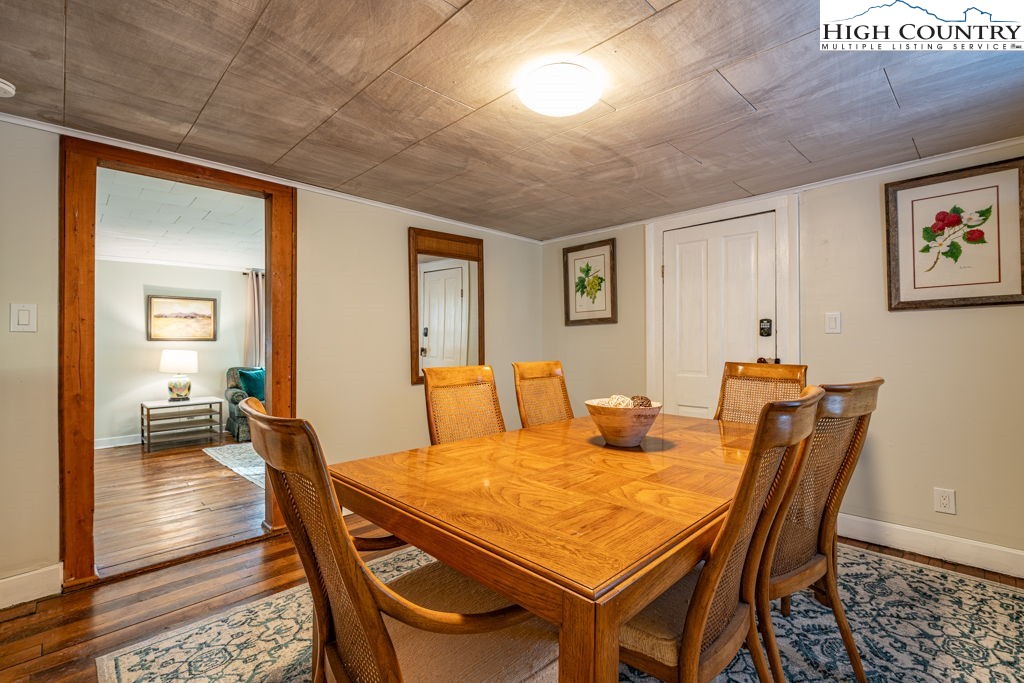 40 Painter Road Banner Elk, NC 28604 - Photo 5 of 45 a view of a dining room with furniture