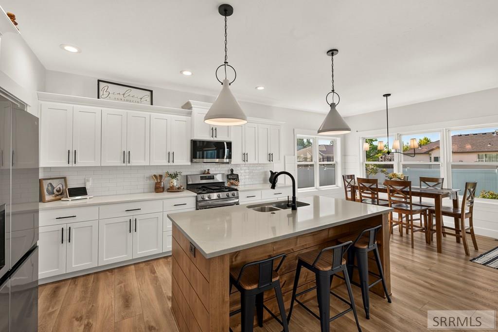 3042 Lin Road Idaho Falls, ID 83401 - Photo 13 of 68 Kitchen
