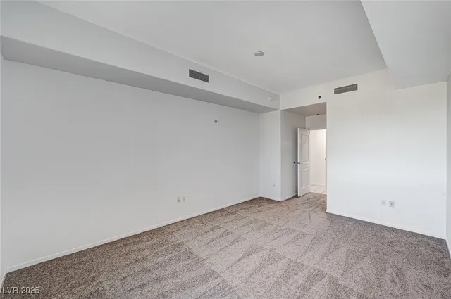 $2,000 | 8255 South Las Vegas Boulevard, Unit 718, Las Vegas, NV 89123