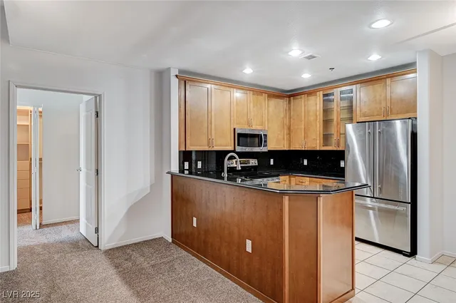 $2,000 | 8255 South Las Vegas Boulevard, Unit 718, Las Vegas, NV 89123