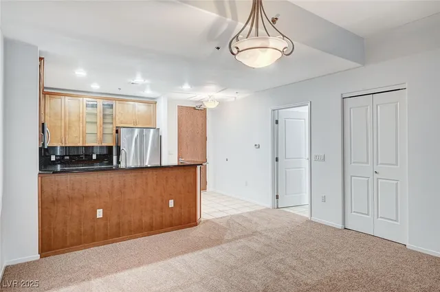 $2,000 | 8255 South Las Vegas Boulevard, Unit 718, Las Vegas, NV 89123