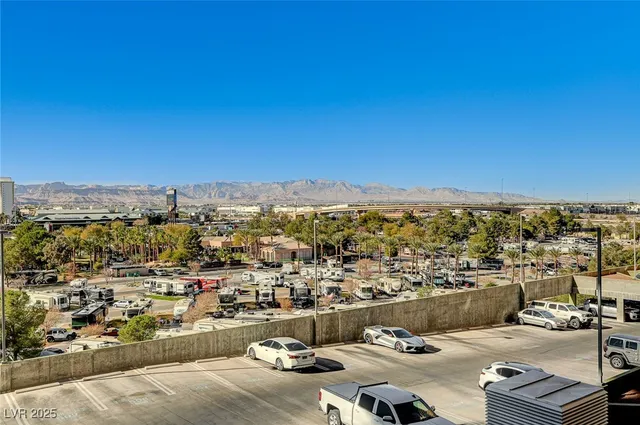 $2,000 | 8255 South Las Vegas Boulevard, Unit 718, Las Vegas, NV 89123