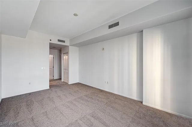 $2,000 | 8255 South Las Vegas Boulevard, Unit 718, Las Vegas, NV 89123