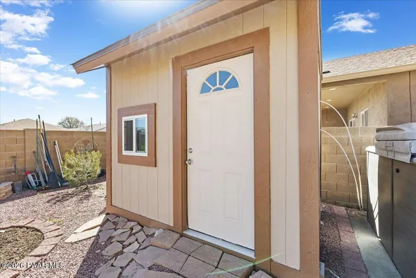 $400,000 | 8117 North Racehorse Road, Prescott Valley, AZ 86315