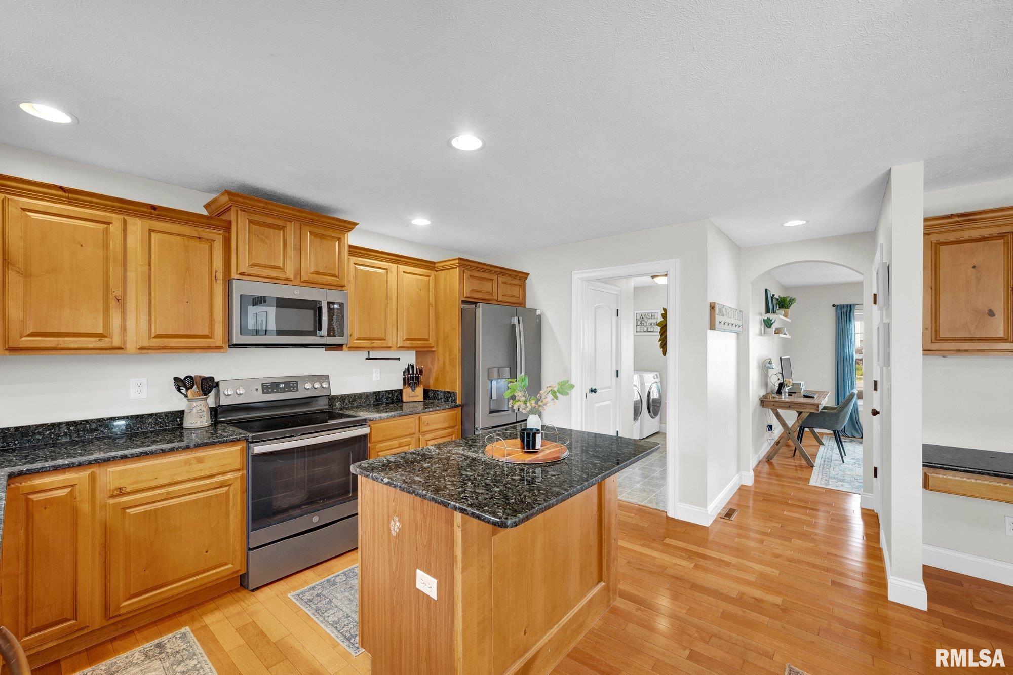 1612 Jadens Way Washington, IL 61571 - Photo 15 of 51