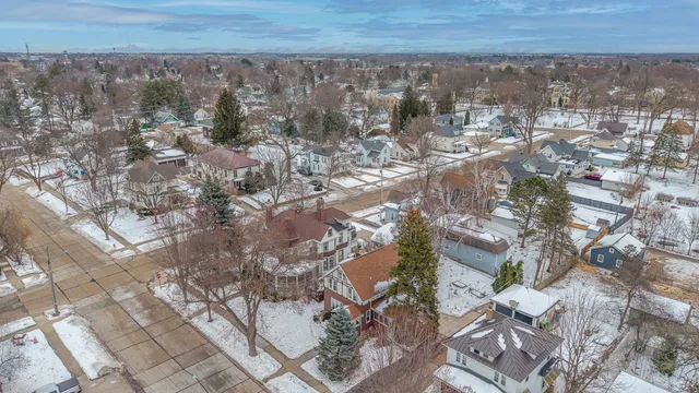 $294,900 | 113 North Vita Avenue, Beaver Dam, WI 53916