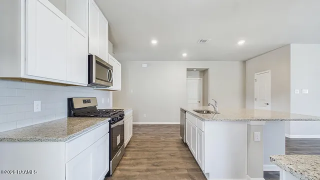 $274,000 | 128 Lake Ridge, Broussard, LA 70518