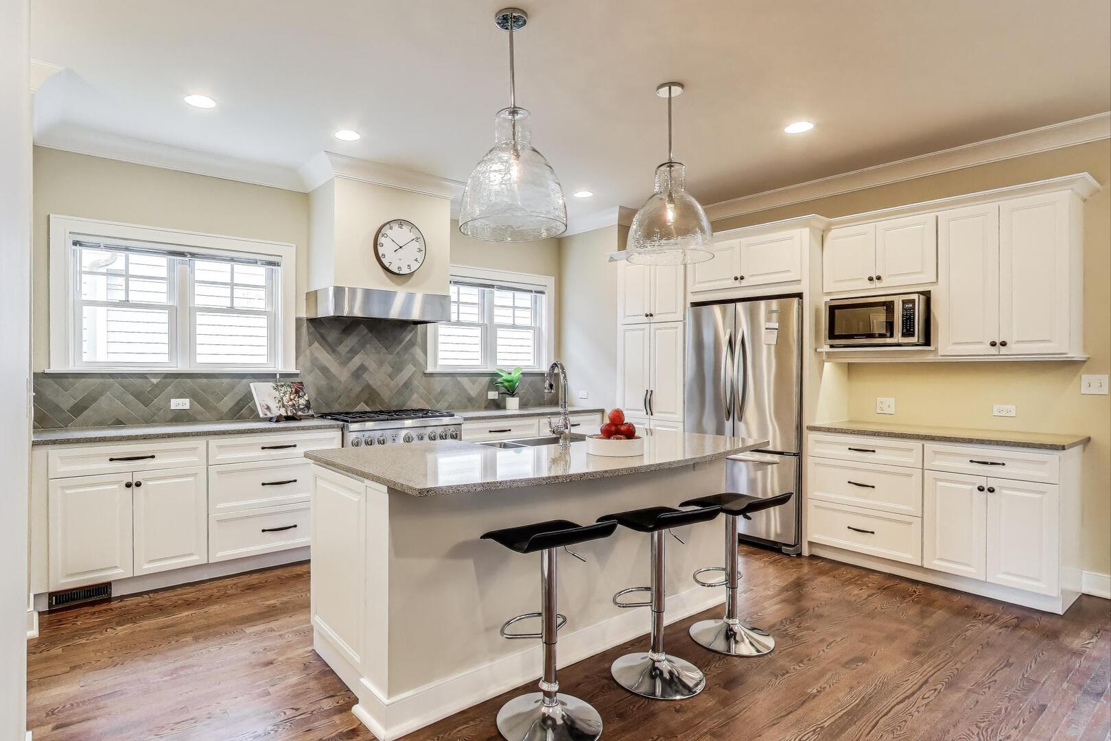 258 North Maple Avenue Elmhurst, IL 60126 - Photo 8 of 34