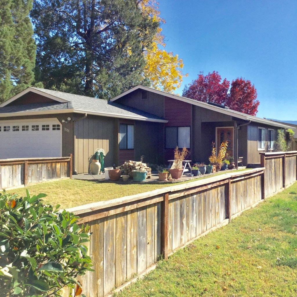 2551 Leonard Road Grants Pass, OR 97527 - Photo 2 of 16 Additional Photo