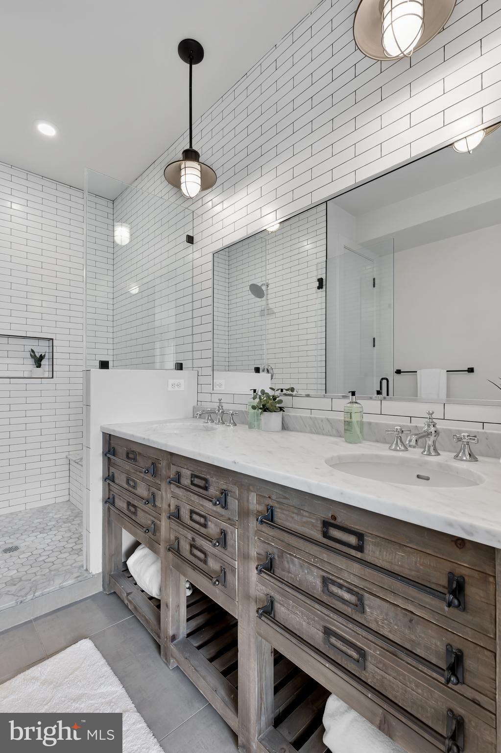 774 Girard Street Northwest, Unit 4W Washington, DC 20001 - Photo 23 of 33