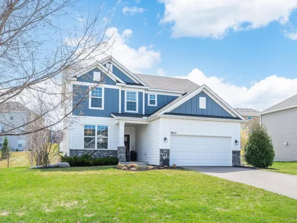 $600,000 | 9055 Lakeside Drive, Victoria, MN 55386