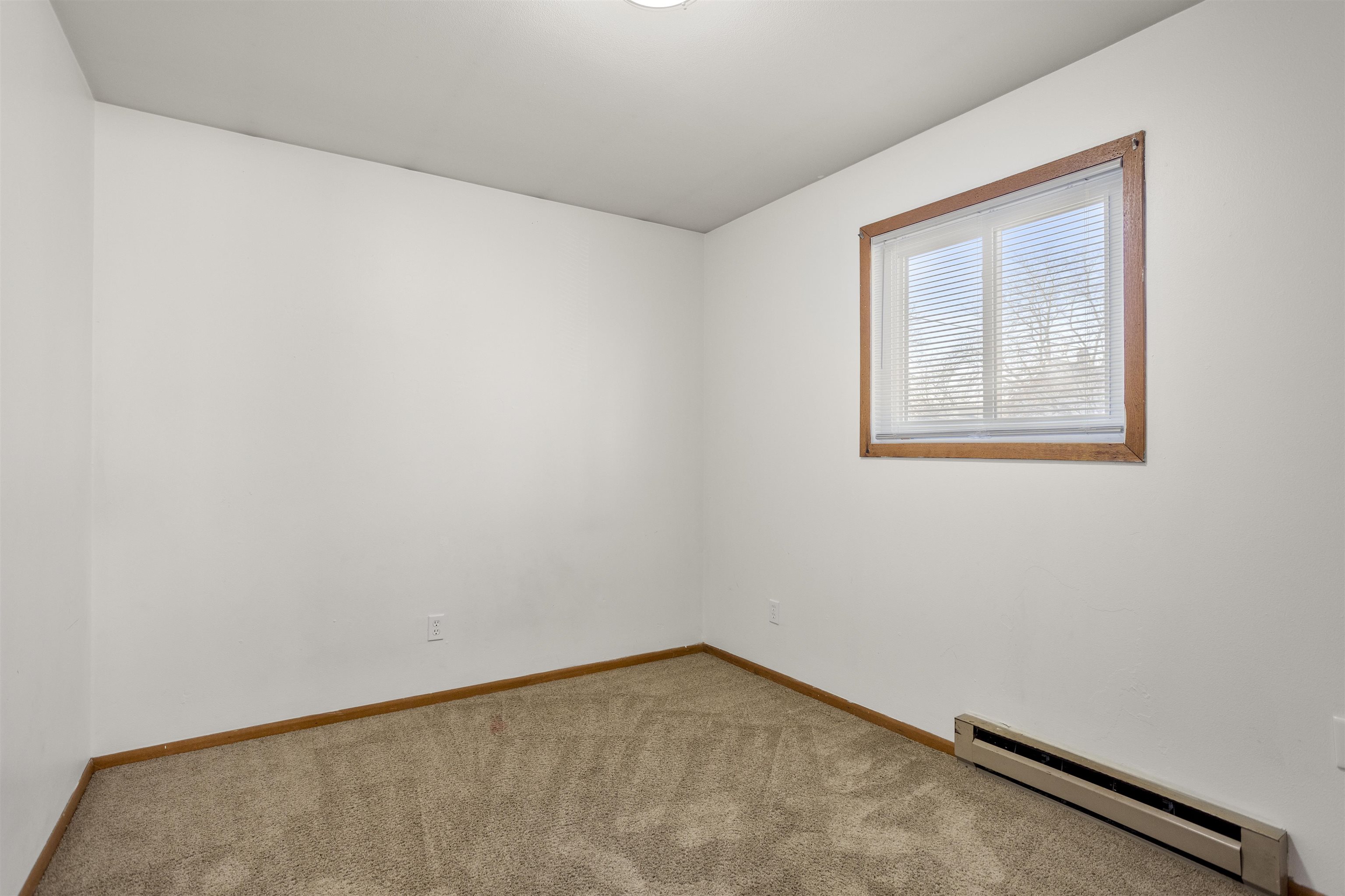 1007 Jackson Street Oshkosh, WI 54901 - Photo 12 of 16