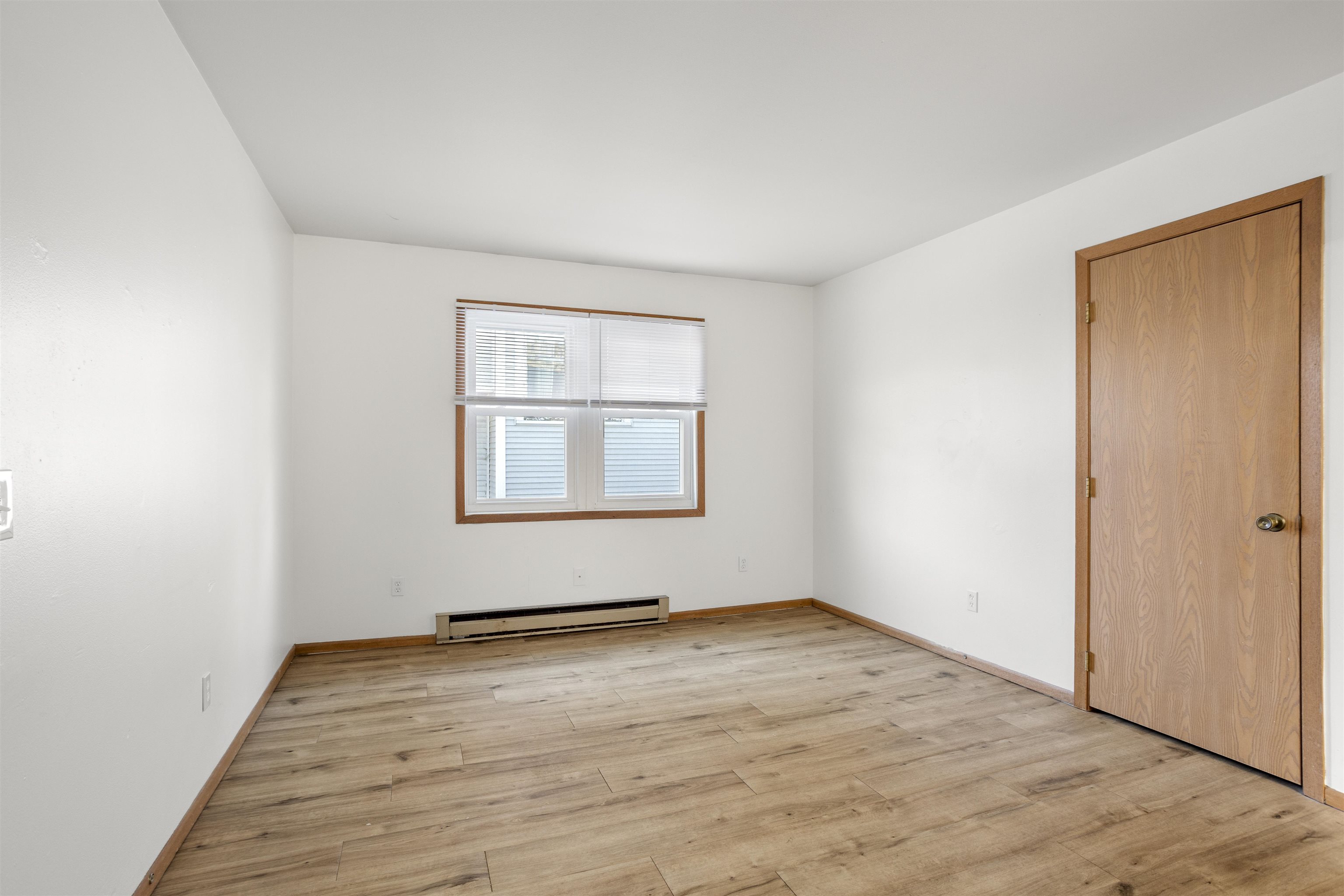 1007 Jackson Street Oshkosh, WI 54901 - Photo 6 of 16