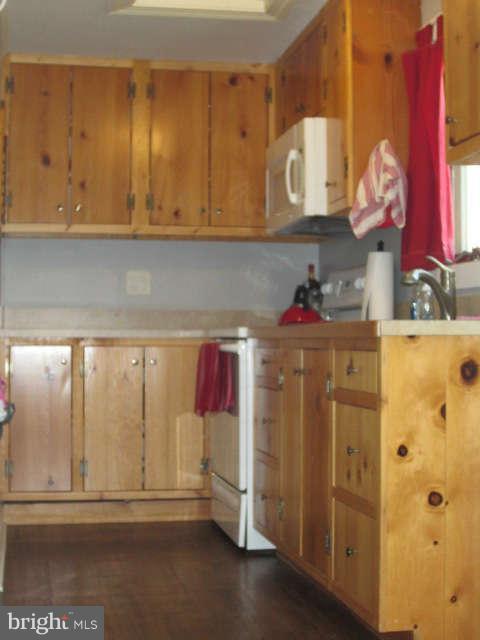 429 Silver Run Road Edgewater, MD 21037 - Photo 10 of 28 Kitchen