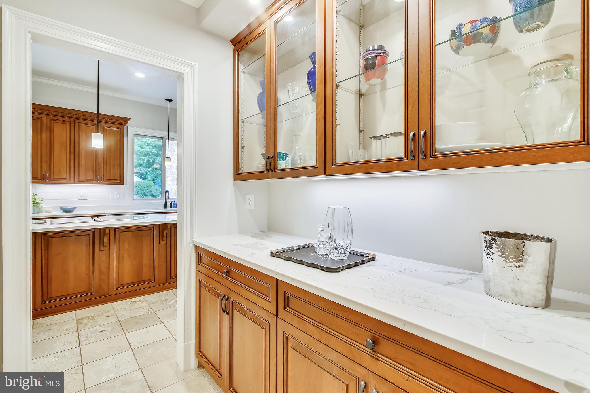 8723 Persimmon Tree Road Potomac, MD 20854 - Photo 21 of 81 Butler's pantry