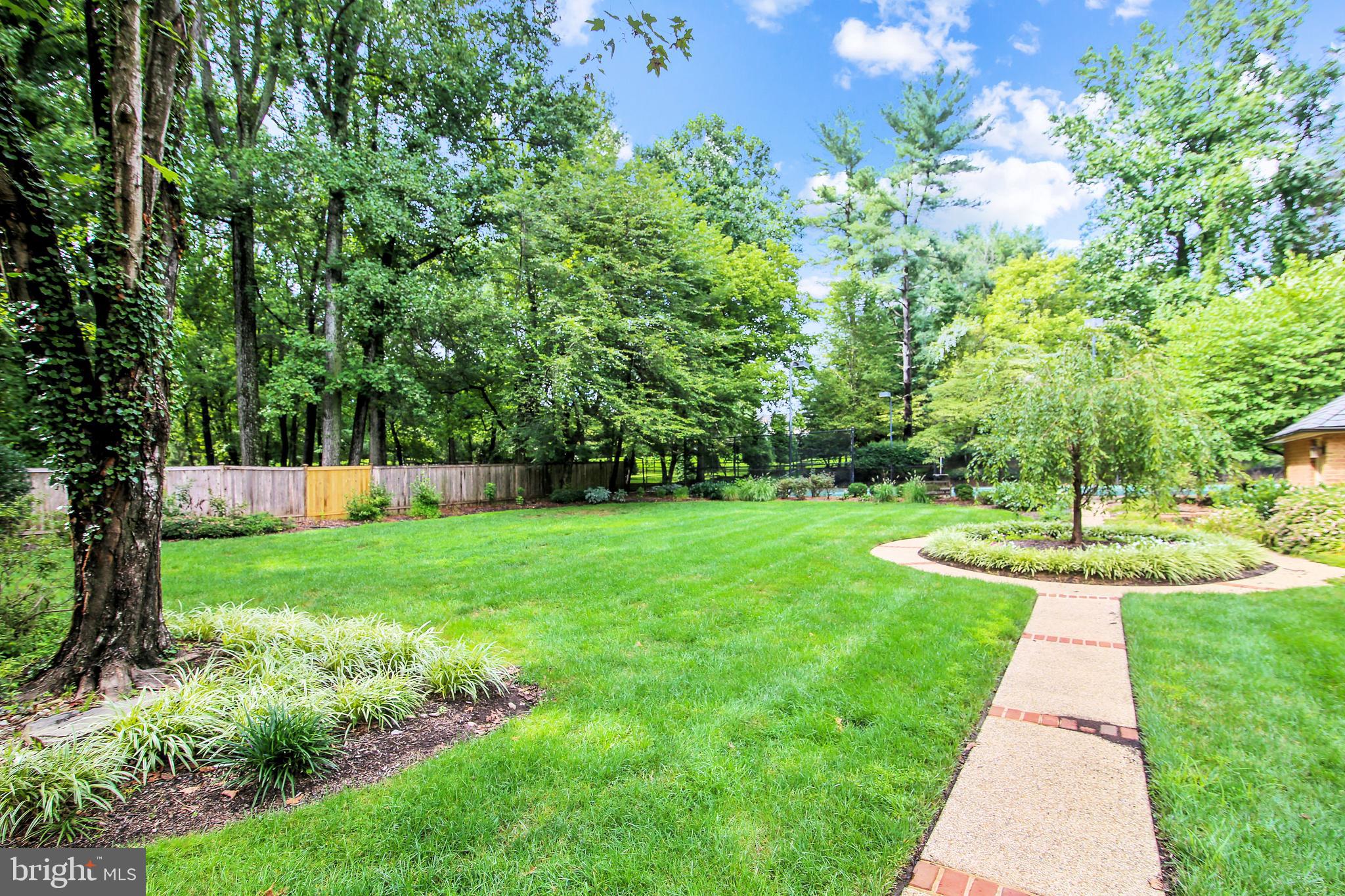 8723 Persimmon Tree Road Potomac, MD 20854 - Photo 29 of 81