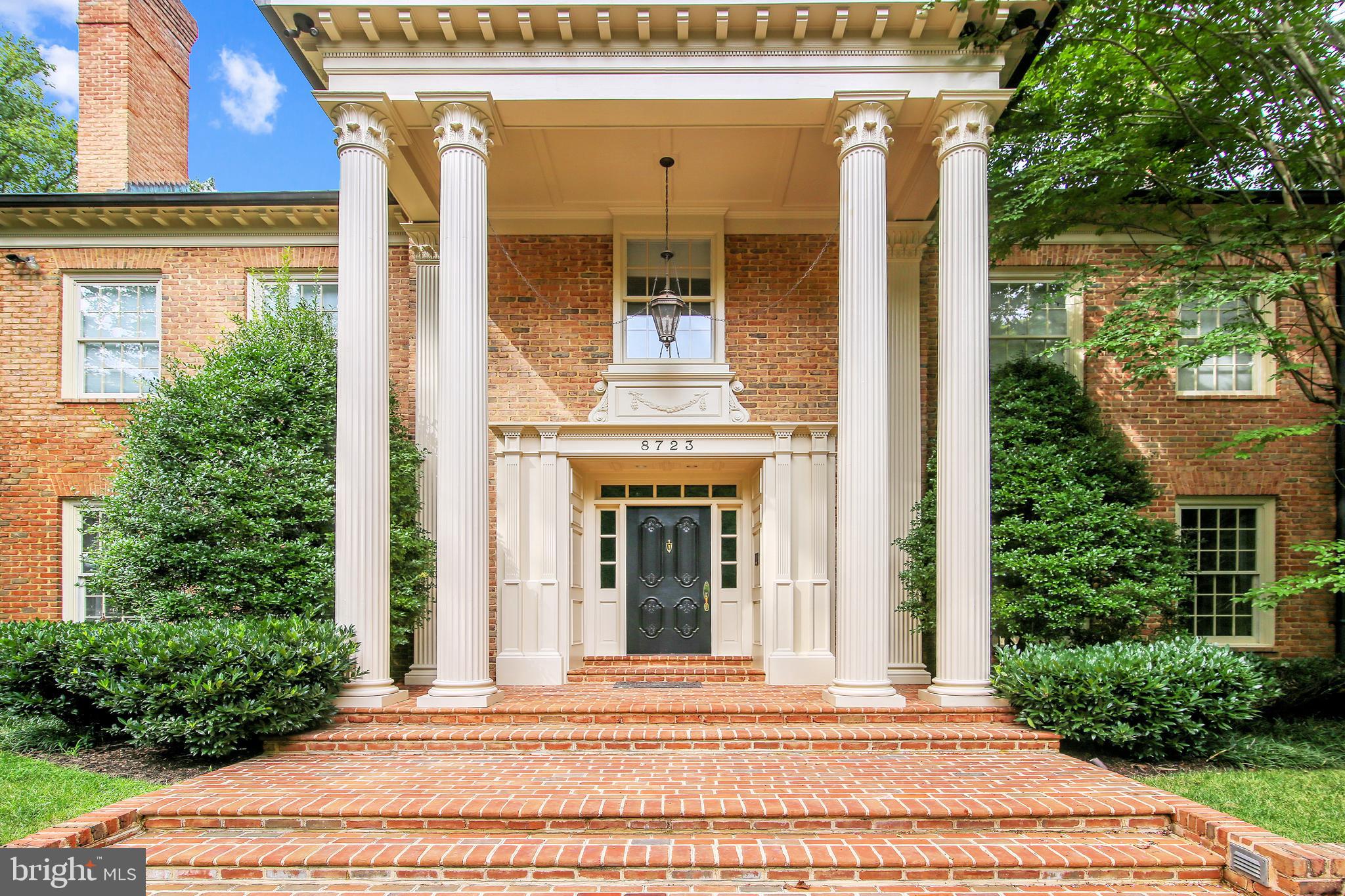 8723 Persimmon Tree Road Potomac, MD 20854 - Photo 4 of 81