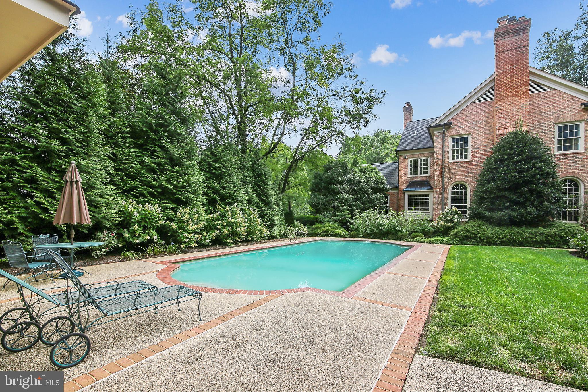 8723 Persimmon Tree Road Potomac, MD 20854 - Photo 31 of 81