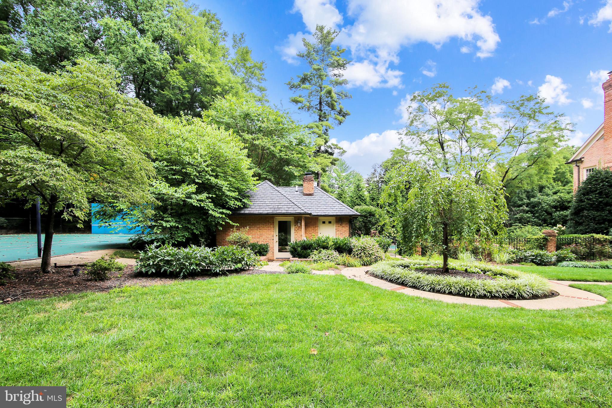 8723 Persimmon Tree Road Potomac, MD 20854 - Photo 35 of 81