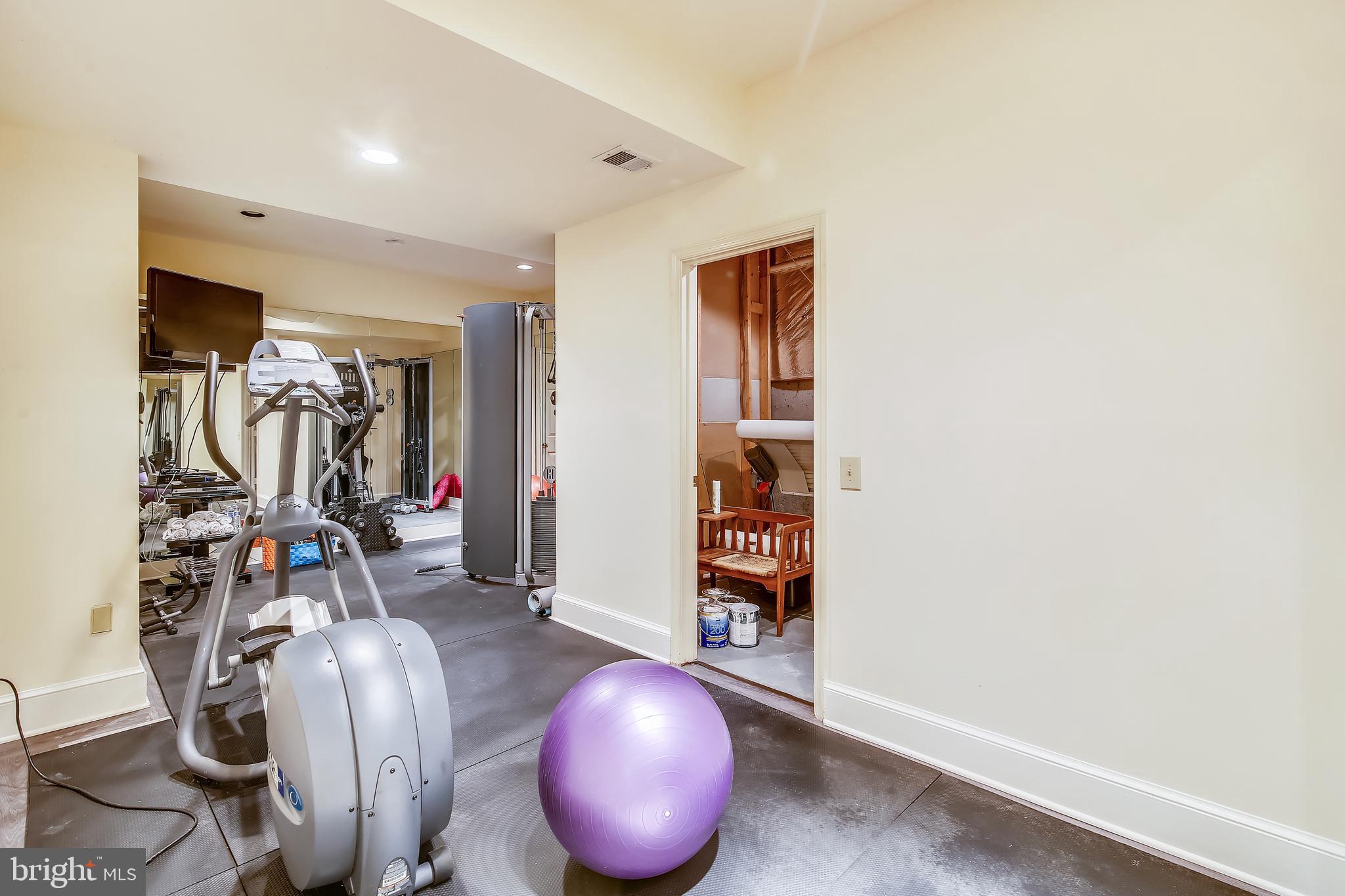 8723 Persimmon Tree Road Potomac, MD 20854 - Photo 73 of 81