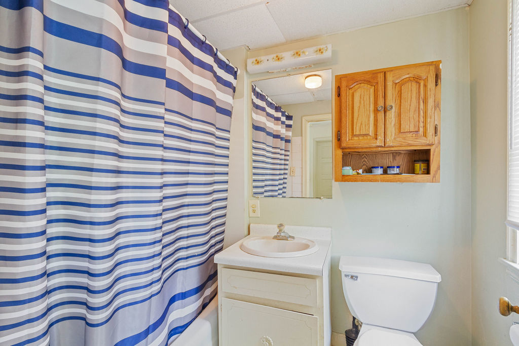 601 Normal Road DeKalb, IL 60115 - Photo 22 of 28