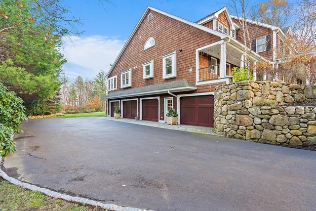$2,695,000 | 14 Wolfpen Lane, Southborough, MA 01772
