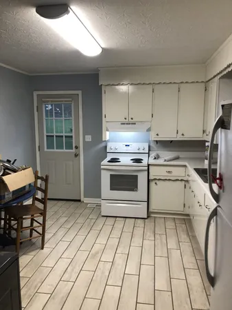 $650,000 | 204 George Akins Road, Westmoreland, TN 37186