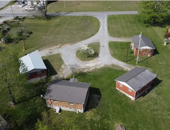 $650,000 | 204 George Akins Road, Westmoreland, TN 37186