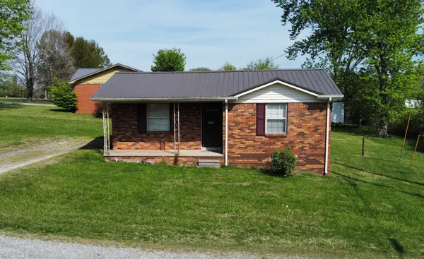 $650,000 | 204 George Akins Road, Westmoreland, TN 37186