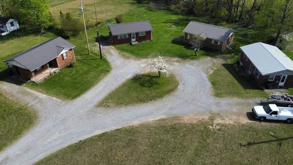 $650,000 | 204 George Akins Road, Westmoreland, TN 37186