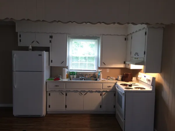 $650,000 | 204 George Akins Road, Westmoreland, TN 37186