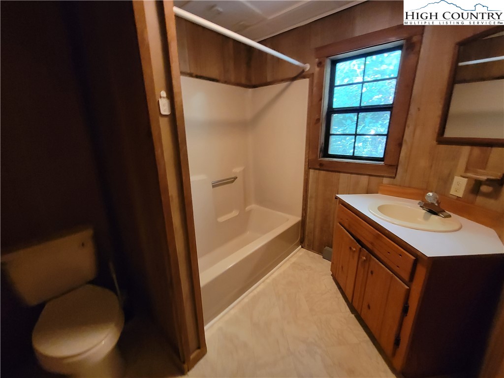 140 Alpine Acres Road Vilas, NC 28692 - Photo 7 of 14 Gallery Image 7