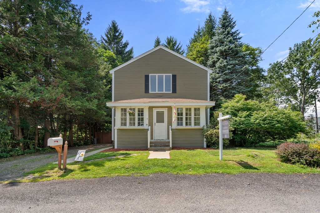 5 Westover Road Worcester, MA 01606 - Photo 2 of 35 Gallery Image 2