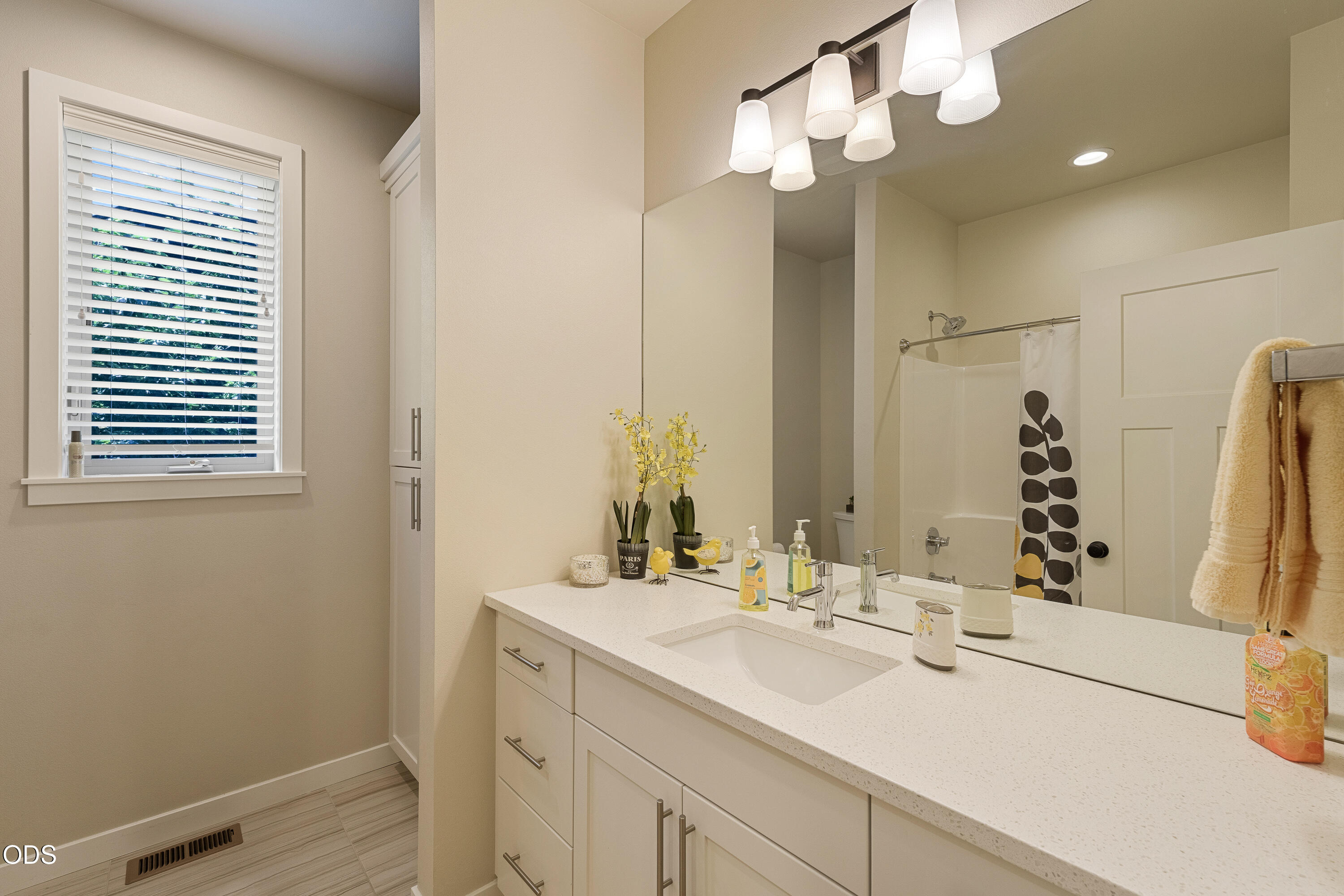 63137 Iner Loop Bend, OR 97701 - Photo 27 of 35 Gallery Image 27