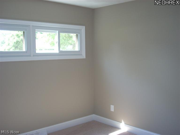 8689 Lynnhaven Road Parma Heights, OH 44130 - Photo 10 of 19
