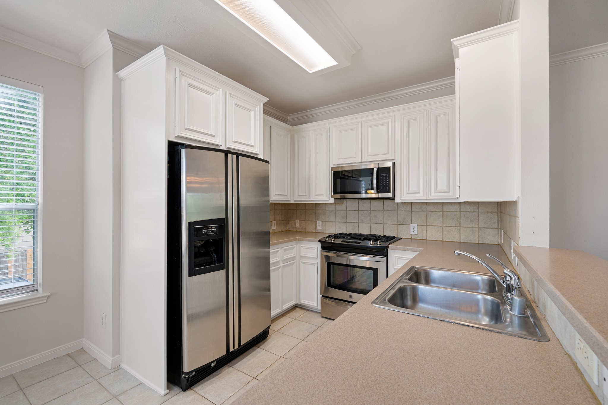 1727 Hadley Street Houston, TX 77003 - Photo 13 of 38