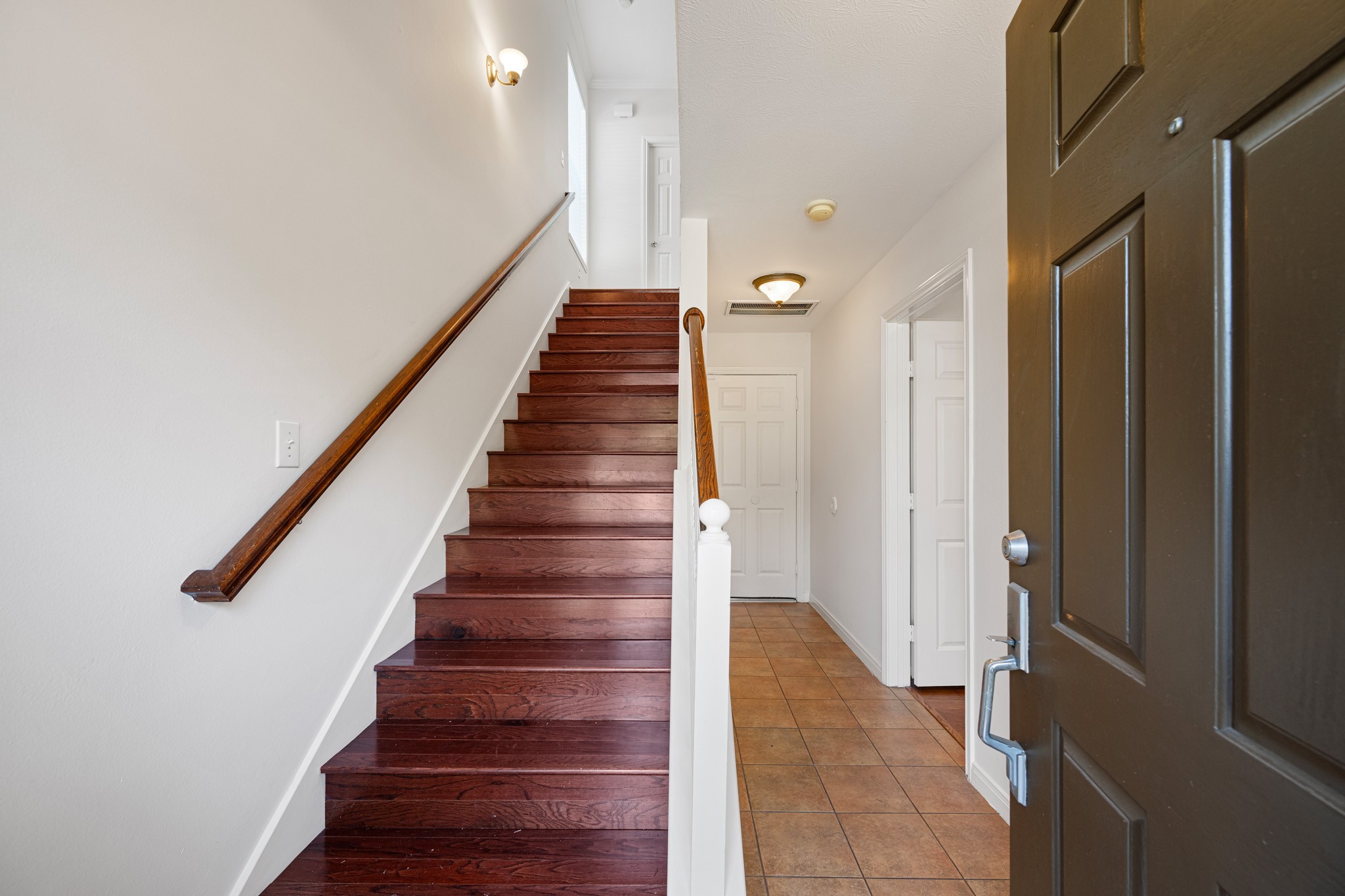 1727 Hadley Street Houston, TX 77003 - Photo 3 of 38 Welcome to 1727 Hadley Street, schedule your tour today.