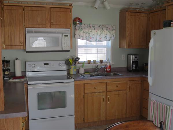 40 Holly Road Taunton, MA 02780 - Photo 8 of 12 Gallery Image 8