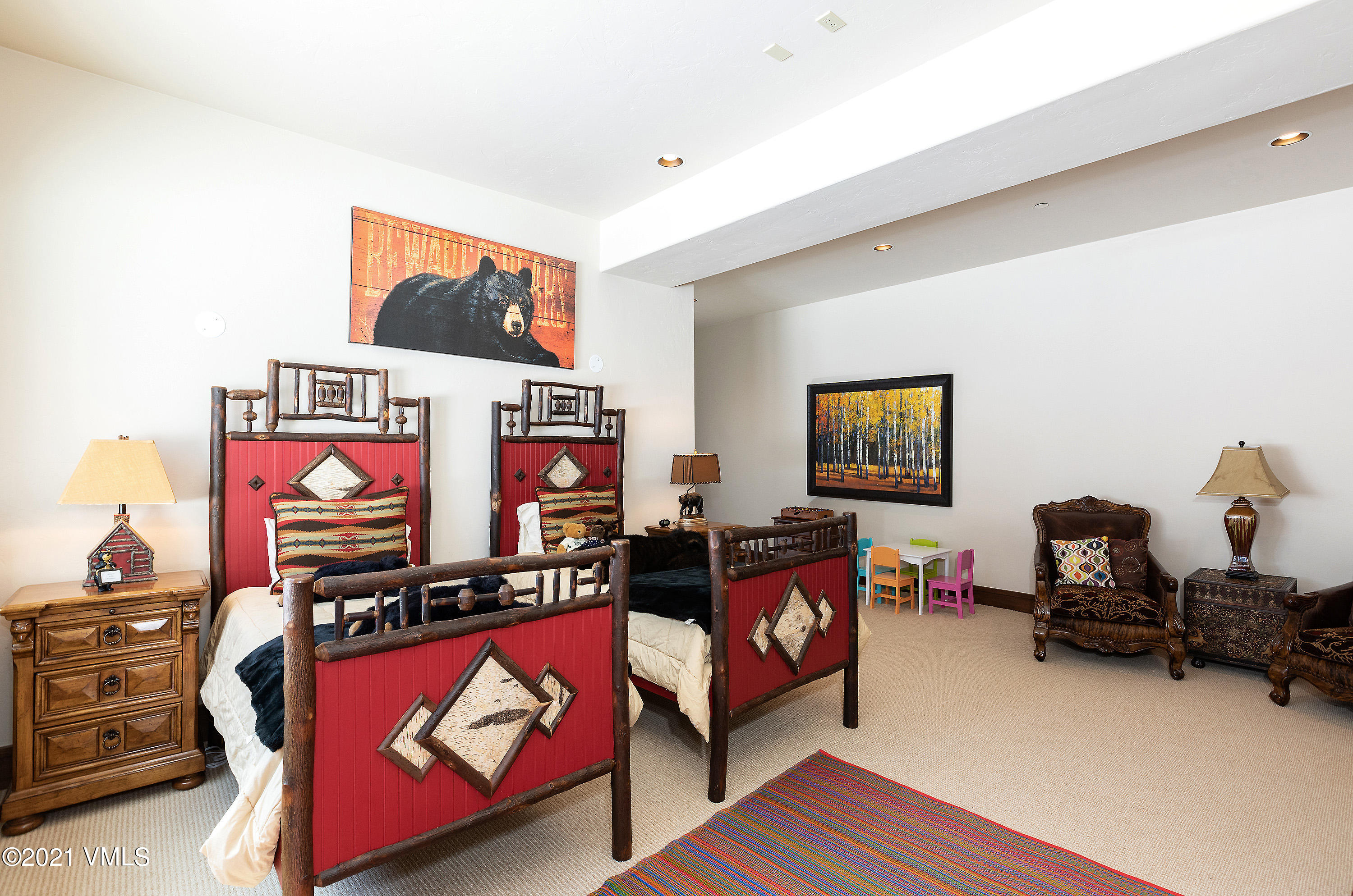 1092 Summit Trail Edwards, CO 81632 - Photo 35 of 48 a living room with furniture and a flat screen tv
