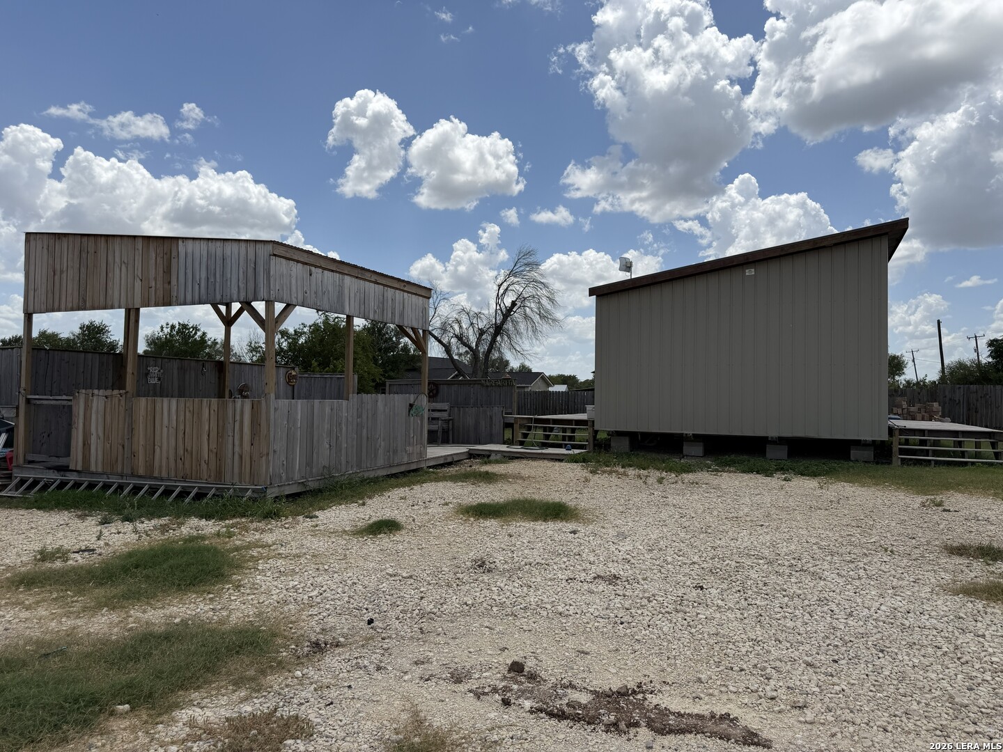 7002 County Road 4514 Devine, TX 78016 - Photo 22 of 24
