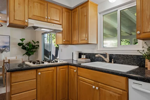 $1,375,000 | 5984 Berkeley Road, Goleta, CA 93117