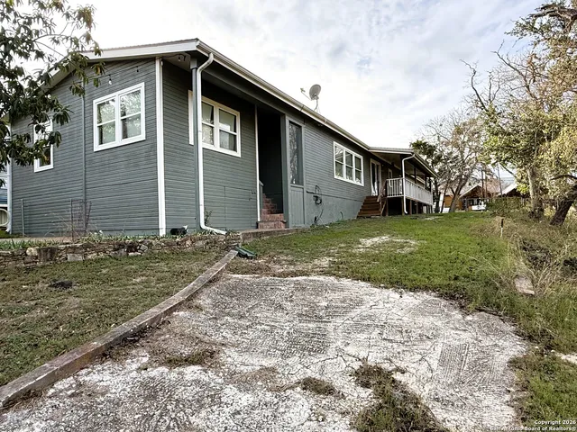 a front view of house with yard