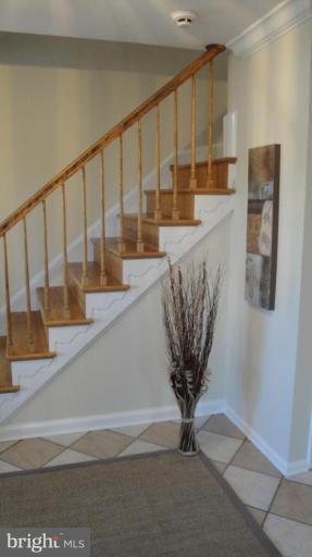 2710 Daniel Road Chevy Chase, MD 20815 - Photo 5 of 21 Entrance / Foyer