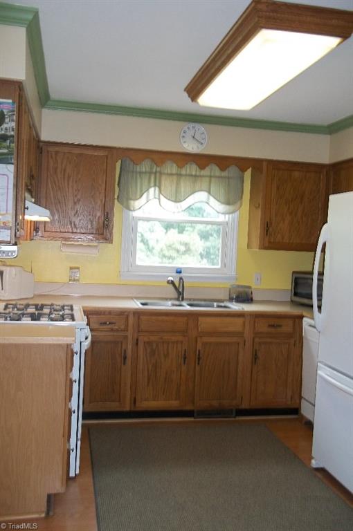 635 Ritters Lake Road Greensboro, NC 27406 - Photo 4 of 13 Gallery Image 4