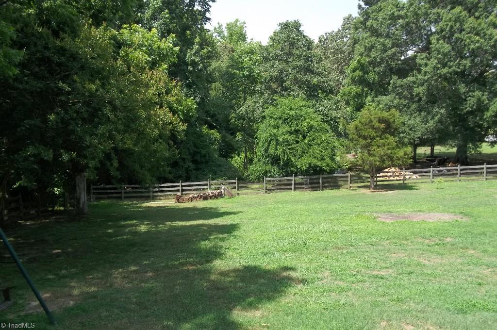 635 Ritters Lake Road Greensboro, NC 27406 - Photo 10 of 13 Gallery Image 10