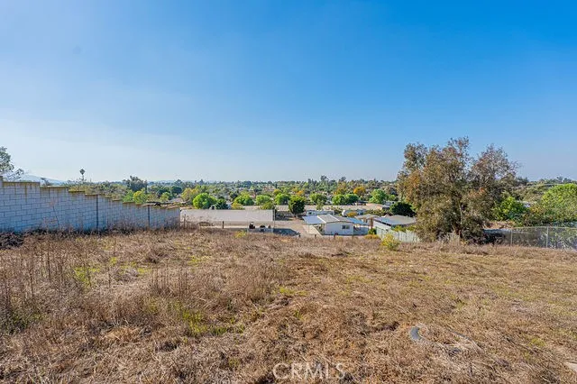 a view of a lake with houses