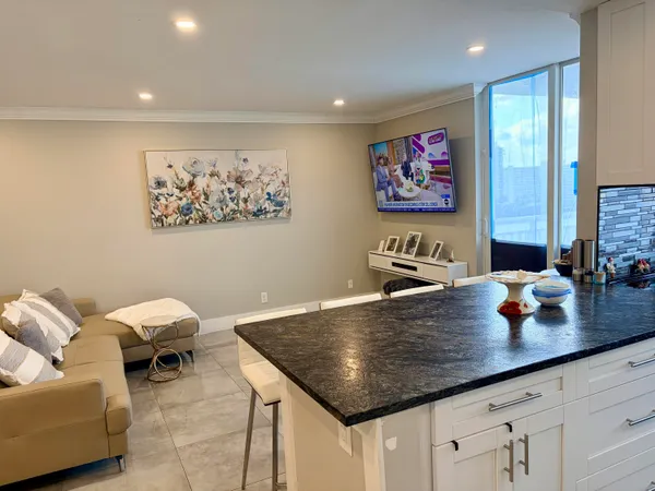 $2,400 | 1505 North Riverside Drive, Unit 1403, Pompano Beach, FL 33062