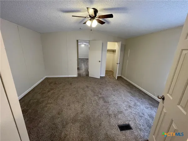 $1,475 | 317 King William, Canyon Lake, TX 78133