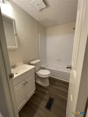 $1,475 | 317 King William, Canyon Lake, TX 78133